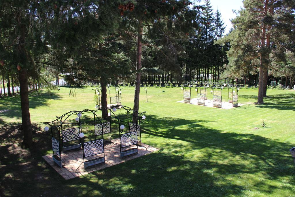 Hotel Restaurant Logis La Meridienne Anglards de Saint Flour Стая снимка