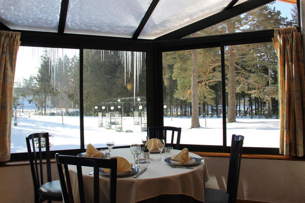Hotel Restaurant Logis La Meridienne Anglards de Saint Flour Екстериор снимка