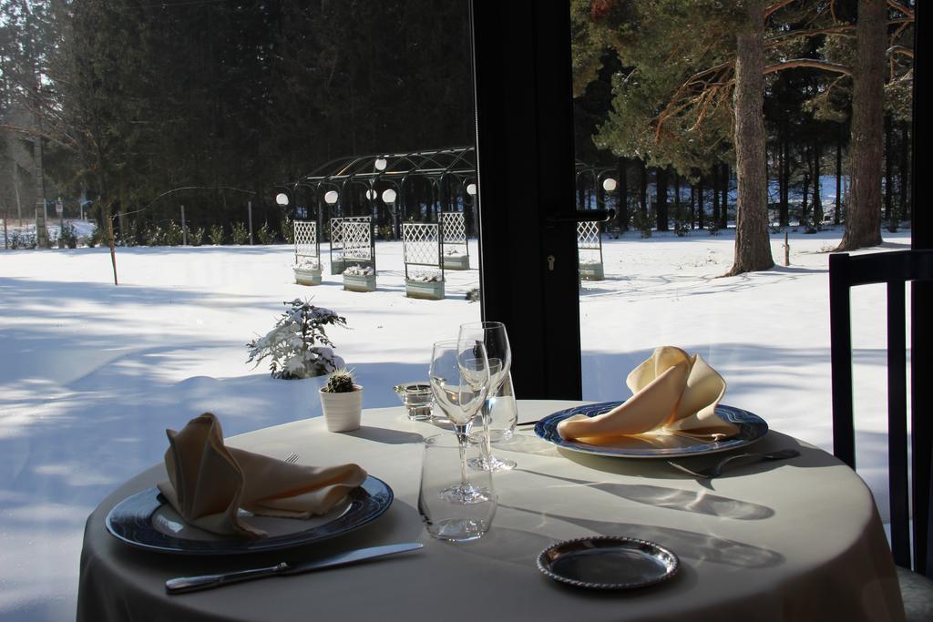 Hotel Restaurant Logis La Meridienne Anglards de Saint Flour Екстериор снимка