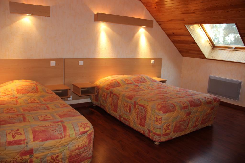 Hotel Restaurant Logis La Meridienne Anglards de Saint Flour Стая снимка