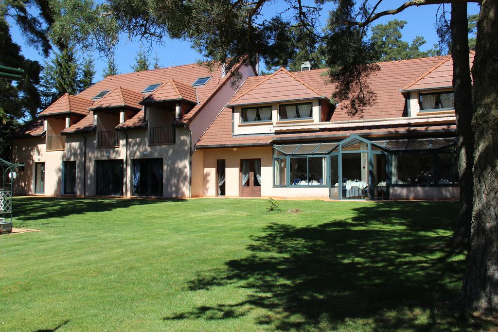 Hotel Restaurant Logis La Meridienne Anglards de Saint Flour Екстериор снимка