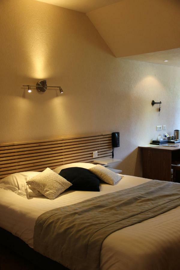 Hotel Restaurant Logis La Meridienne Anglards de Saint Flour Екстериор снимка