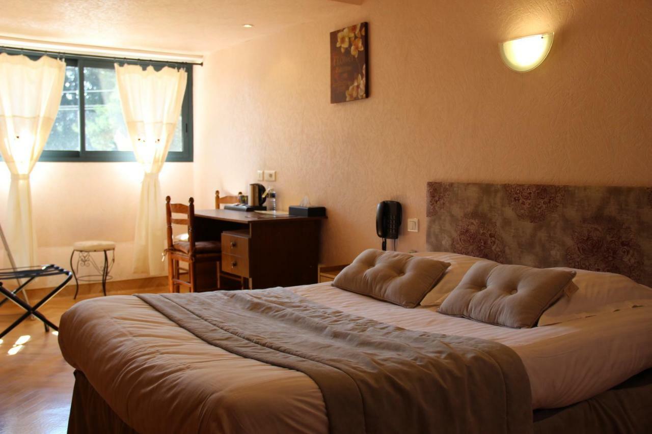 Hotel Restaurant Logis La Meridienne Anglards de Saint Flour Екстериор снимка