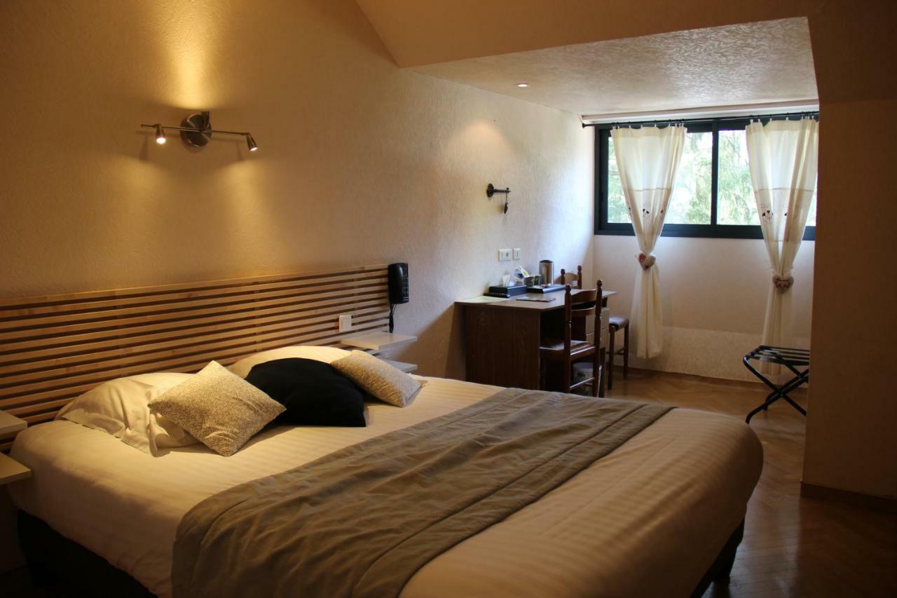 Hotel Restaurant Logis La Meridienne Anglards de Saint Flour Екстериор снимка